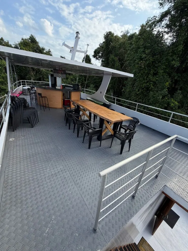Barco hotel de pesca da Amazon Bait no Rio Negro